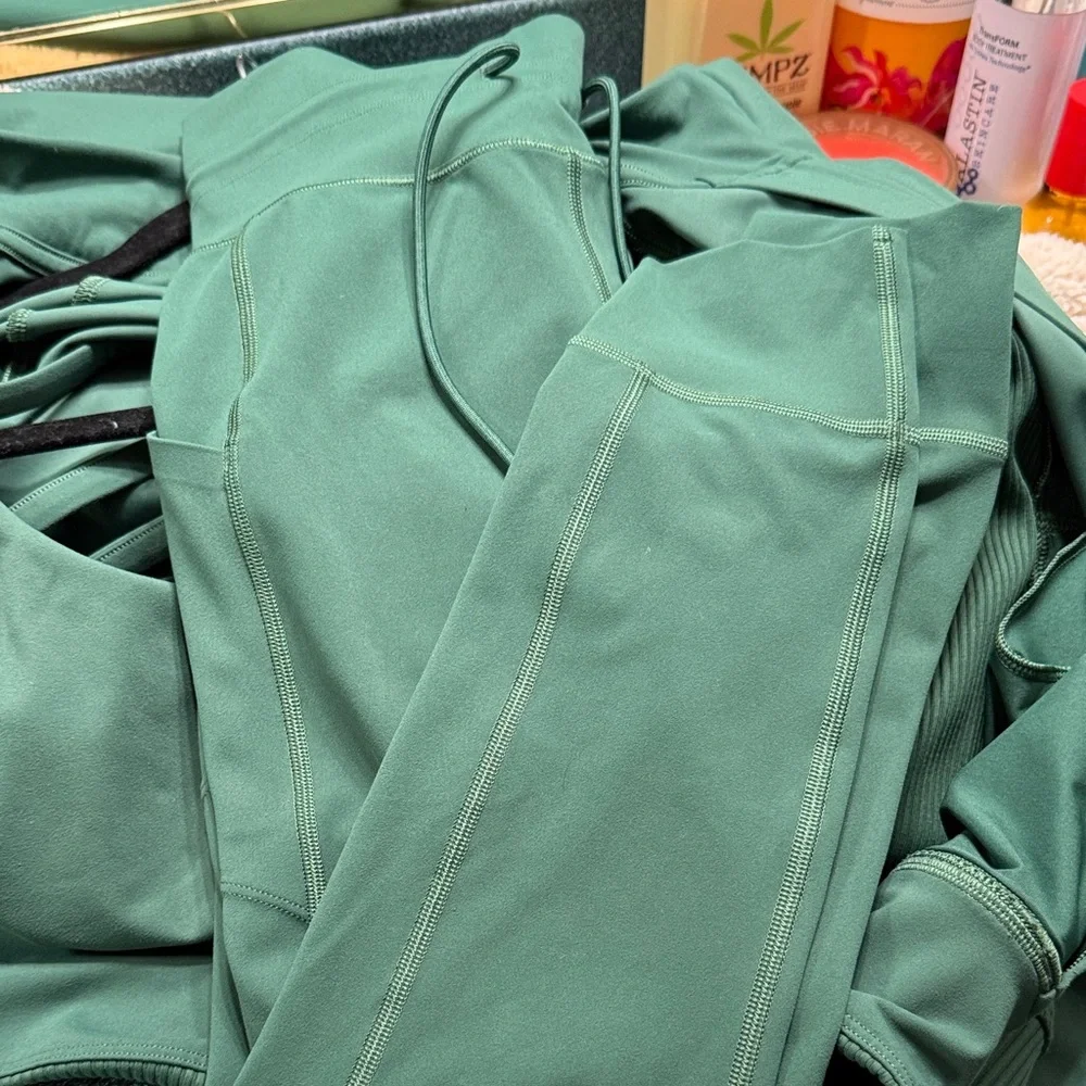 Vuori 3 Piece “Daily” Set - Picture 9 of 13